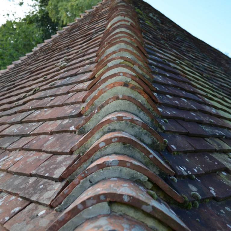 Renovation dancienne faitiere – couvreur Barjols
